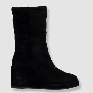 BNIB Aquatalia Imperia boots - black suede size 8.5